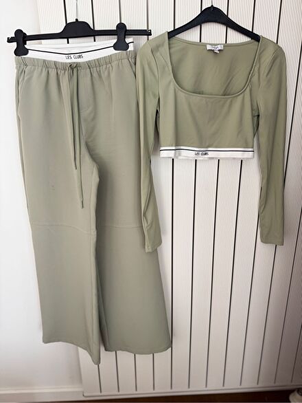 Krop Bluz ve Geniş Paça Pantolon twist