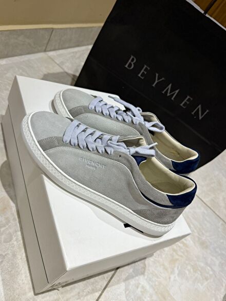 Givenchy Sneakers