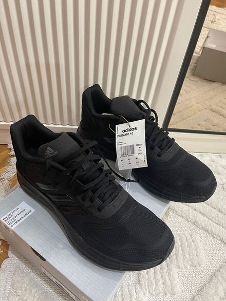 Adidas spor ayakkabı
