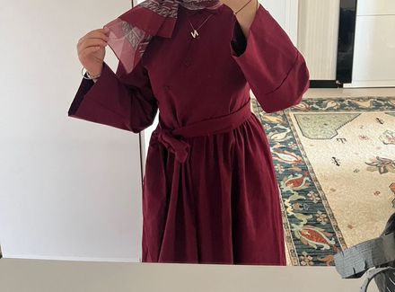 Bordo Kuşaklı Tesettür Elbise