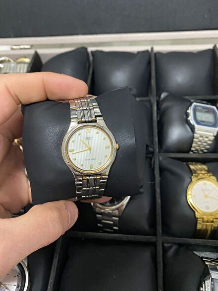 Citizen 1993’ vintage