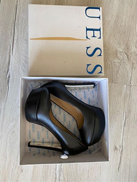 Guess den 38 numara sifir gibi rahat