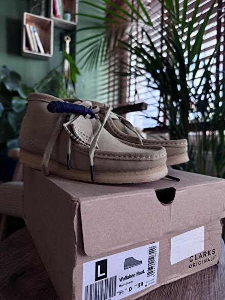 Clarks su yeşili süet wallabee boot