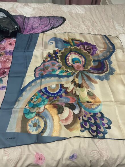 Armine Desenli Fular