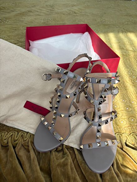 Valentino Gri Stiletto Sandalet