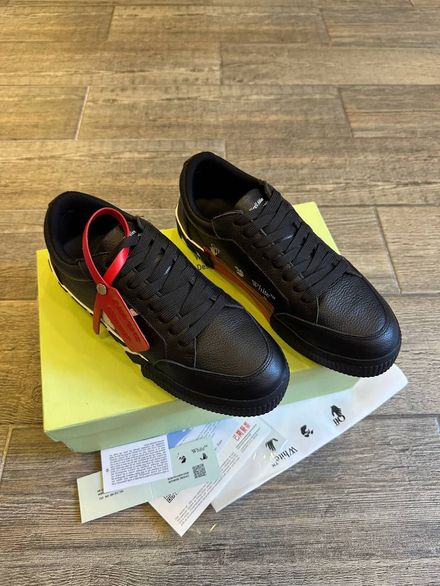 İTHAL ORJİNAL OFF WHİTE SNEAKER