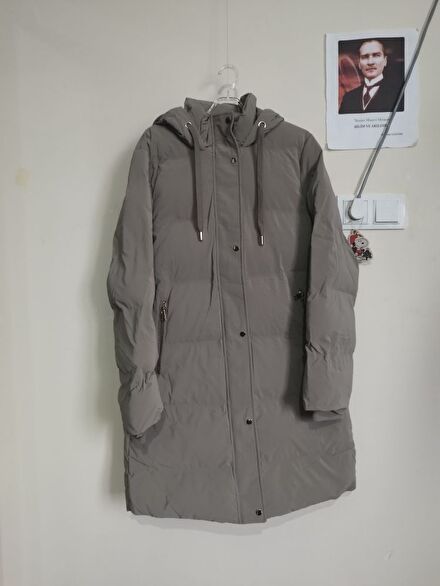 zara mont