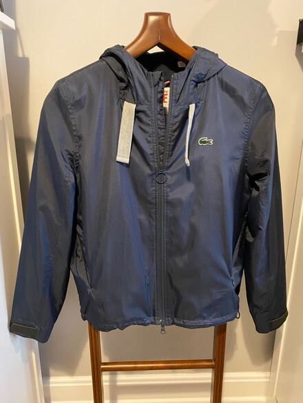 Lacoste rüzgarlık