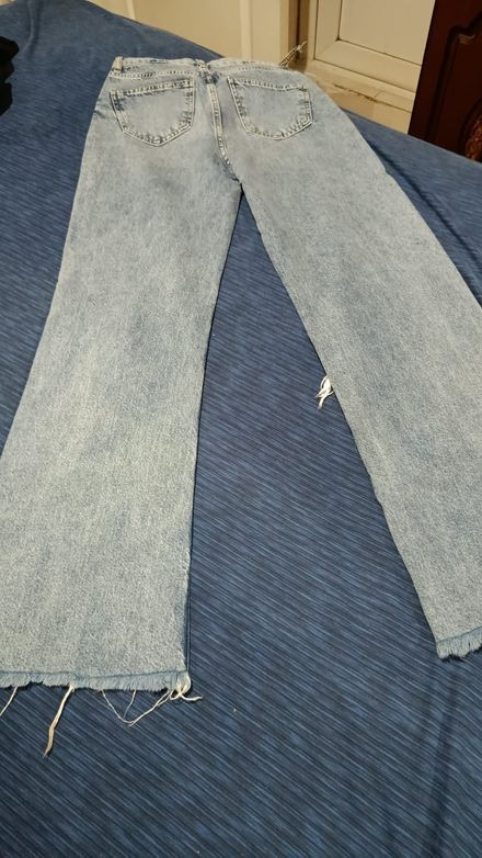 Zara Yırtık Detaylı Geniş Paça Jean
