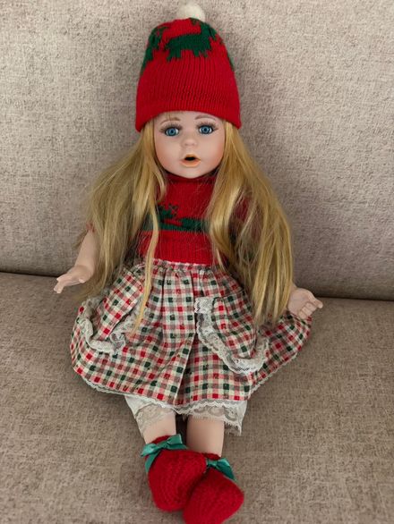 Antika porseleb bebek