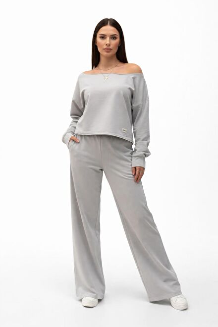 Gri Oversize Sweatshirt ve Bol Paça Pant