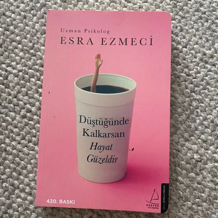 Esra Eczacı Düşündüğünde Kalkarsan Hayat