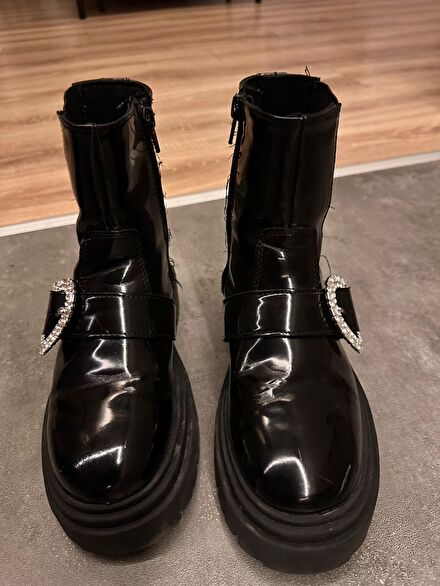 Zara bot