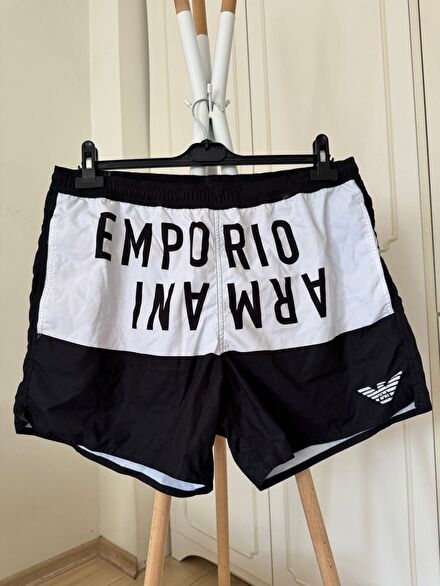 Emporio Armani Deniz Şortu