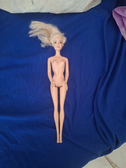 Barbie Bebek