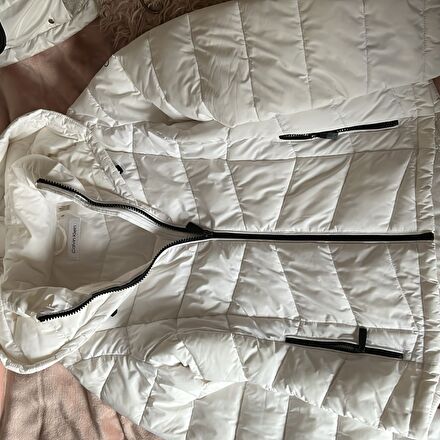 Calvin Klein Beyaz Mont