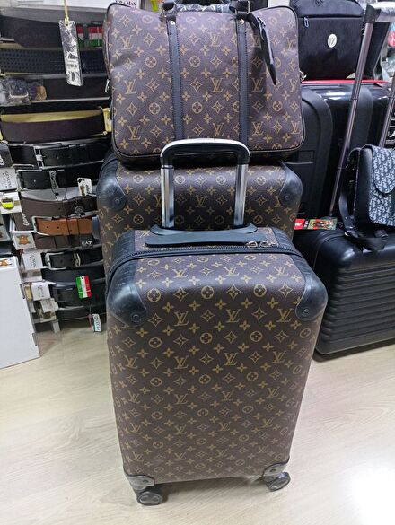Louis Vuitton valiz seti