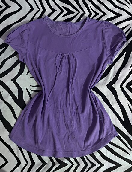 Lila Vintage 00s Basic Tshirt