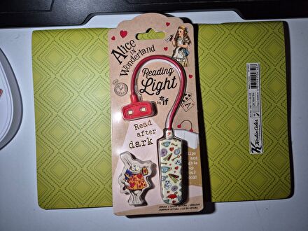 Alice in Wonderland Kitap Okuma Işığı