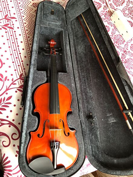 Almira CNM4010 Keman Kılıfı ve Yay Dahil