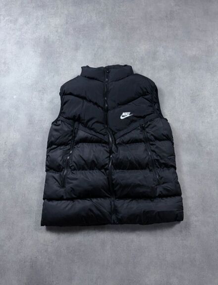 Nike Windrunner Yelek