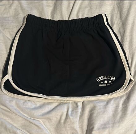 Bershka tenis eteği