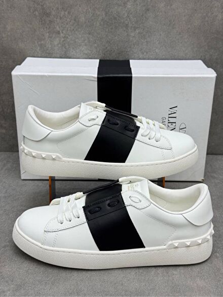 VALENTINO GARAVANİ