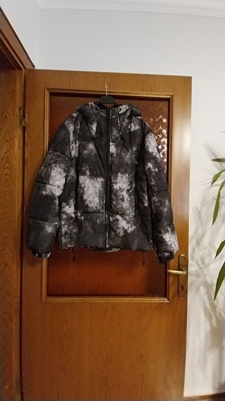 ZARA BATİK DESENLİ ERKEK MONT