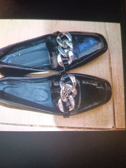Siyah Zincir Detaylı Loafer Ayakkabı