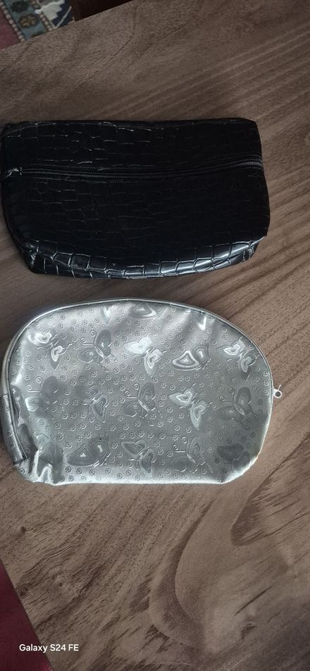 2 ÇANTA PORTFÖY VE MAKYAJ ÇANTASI