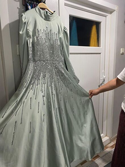 Gümüş İşlemeli Yeşil Tesettür Abiye