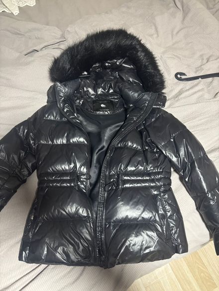 Zara Siyah Parlak Kaz Tüyü Mont