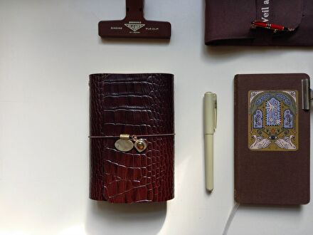 Louise Carmen Deri Defter Kılıfı (A6)