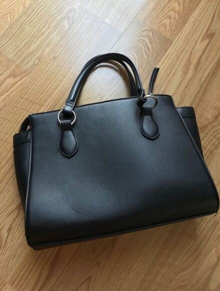 Stradivarius kol çantası
