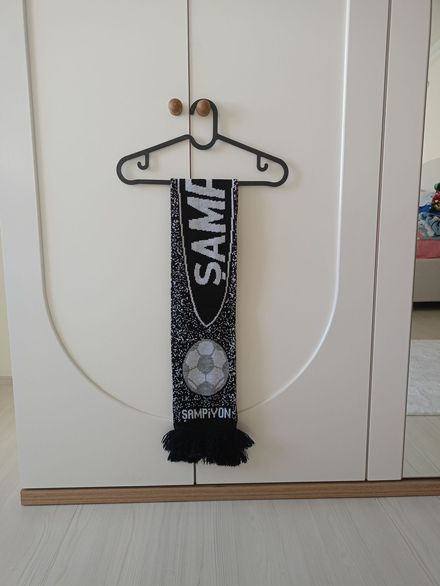 Beşiktaş taraftar atkısı