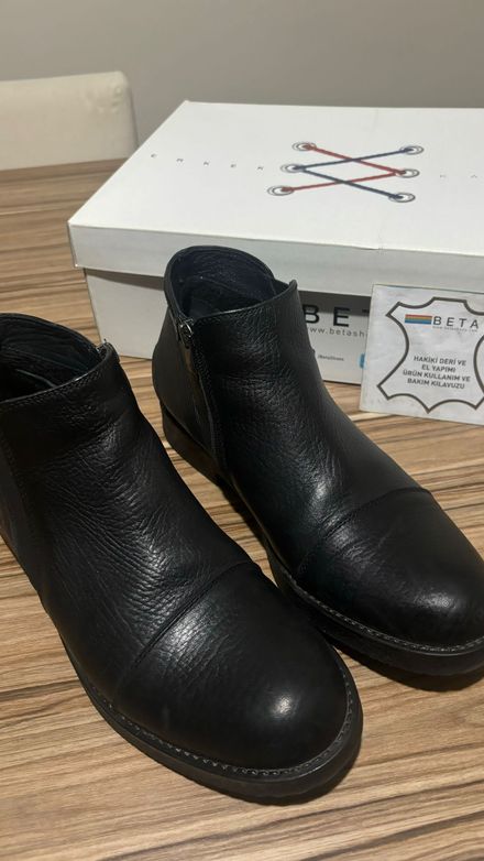 Siyah Deri Fermuarlı Bot