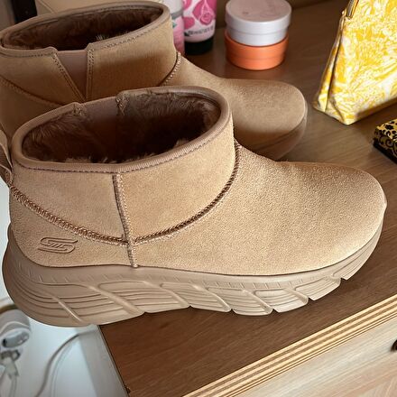 Skechers bot