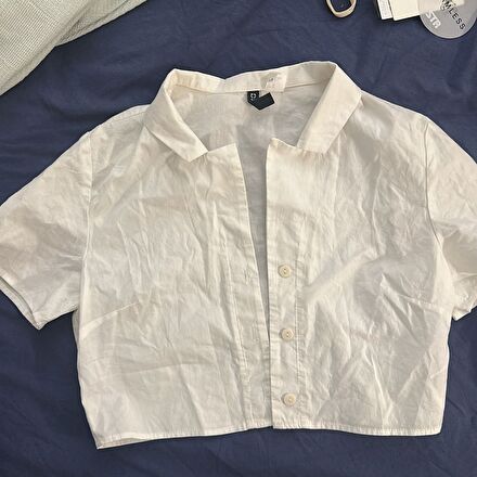 h&m kısa kollu crop gömlek