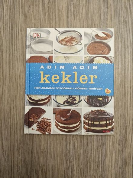 Adım Adım Kekler Kitabı