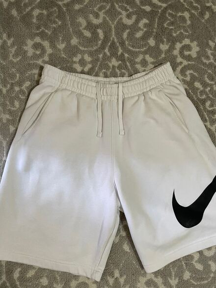Nike Büyük Logo Şort