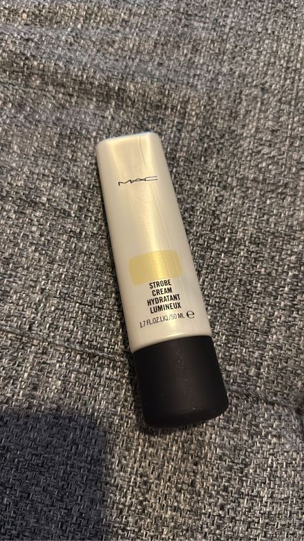 MAC Strobe Cream Aydınlatıcı Krem