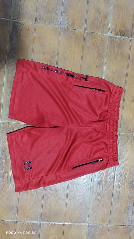 #Under Armour likralı şort..