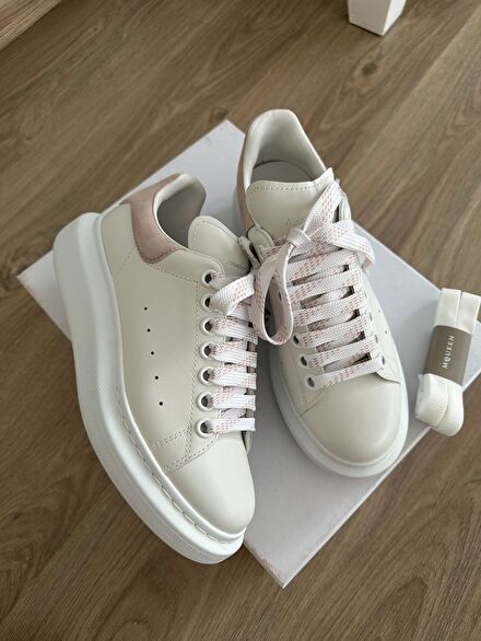 Alexander McQueen Sneaker