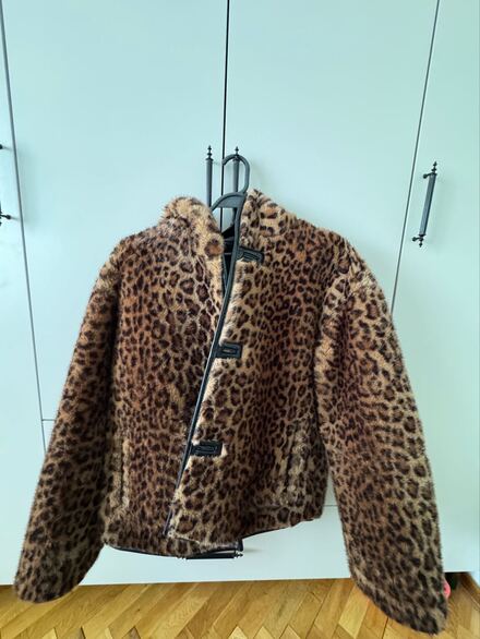 Siyah Deri Ceket Leopar Detaylı