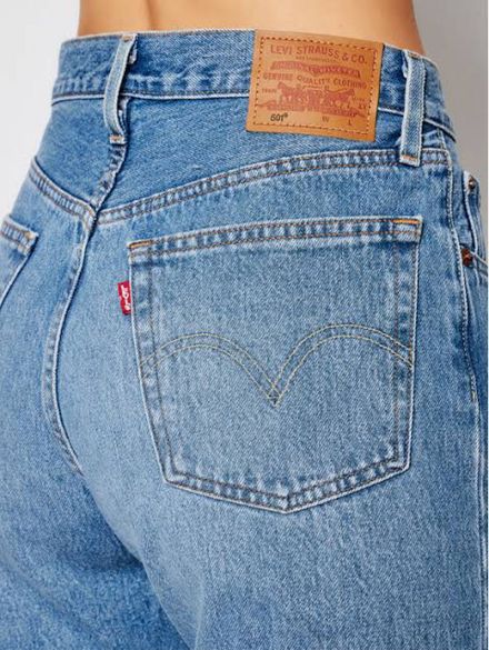 Levis 501 crop/ 23-26