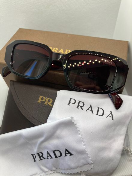 Prada Güneş Gözlüğü