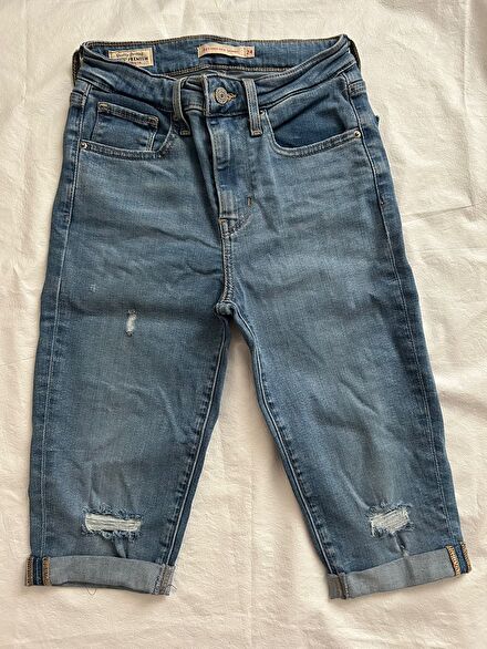 Levis şort