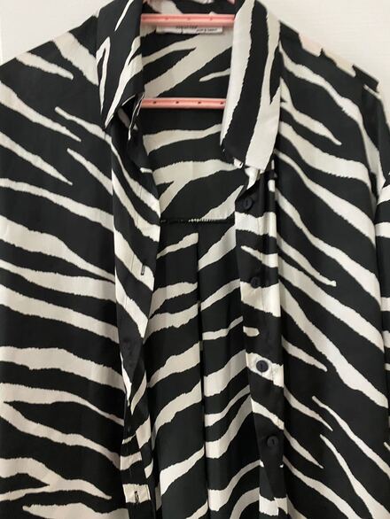 Zebra desen saten uzun gömlek kuşaklı