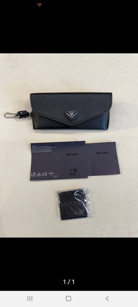 Prada Siyah Gözlük Kabı