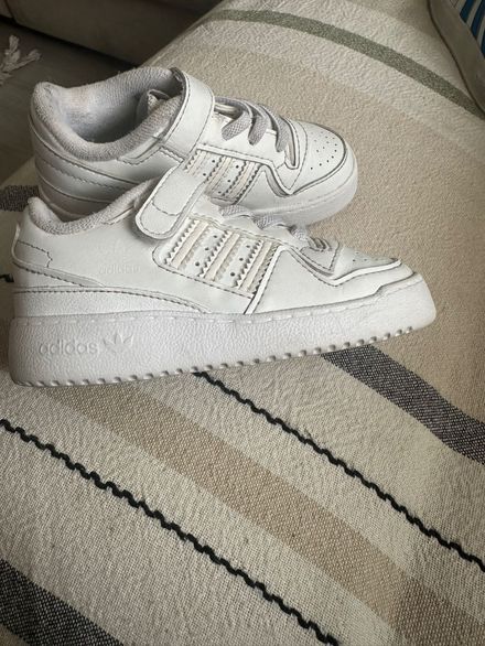 Adidas spor ayakkabı